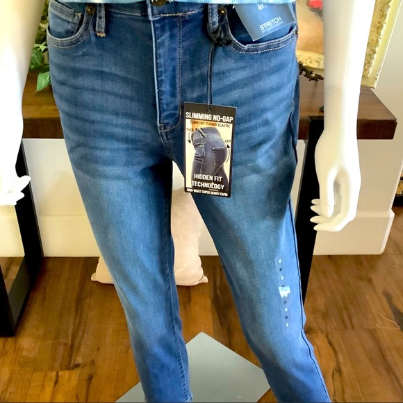 New York & Co Capri Jeans - Picture 5 of 6
